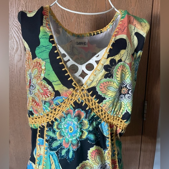 Love Amour Vintage Colorful Paisley Print V-Neck Tank Top - Picture 3 of 11